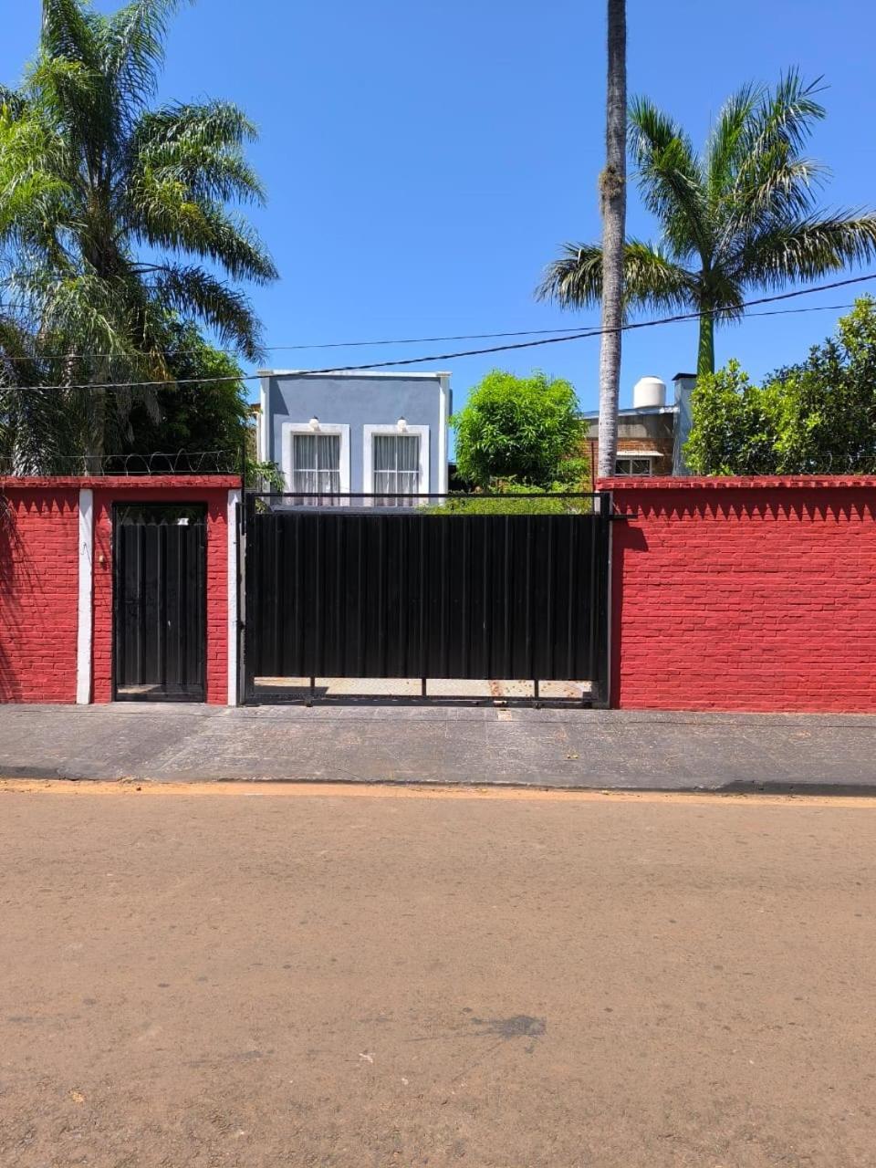 La Posada De Dante Puerto Iguazu Luaran gambar